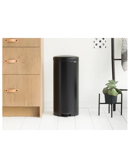 BRABANTIA 114540 Pedal Bin Newicon, 30 litara, kanta za otpad, matt crna