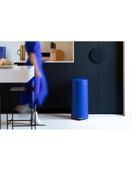 BRABANTIA 207945 Pedal Bin Newicon, 30 litara, kanta za otpad, mineral powerful blue