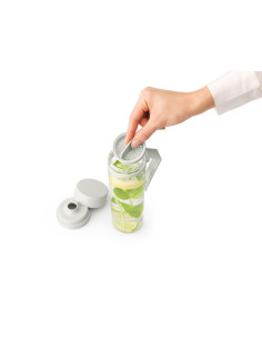 BRABANTIA 202421  boca za vodu,sok sa filterom, svijetlo siva, 0.5 litara